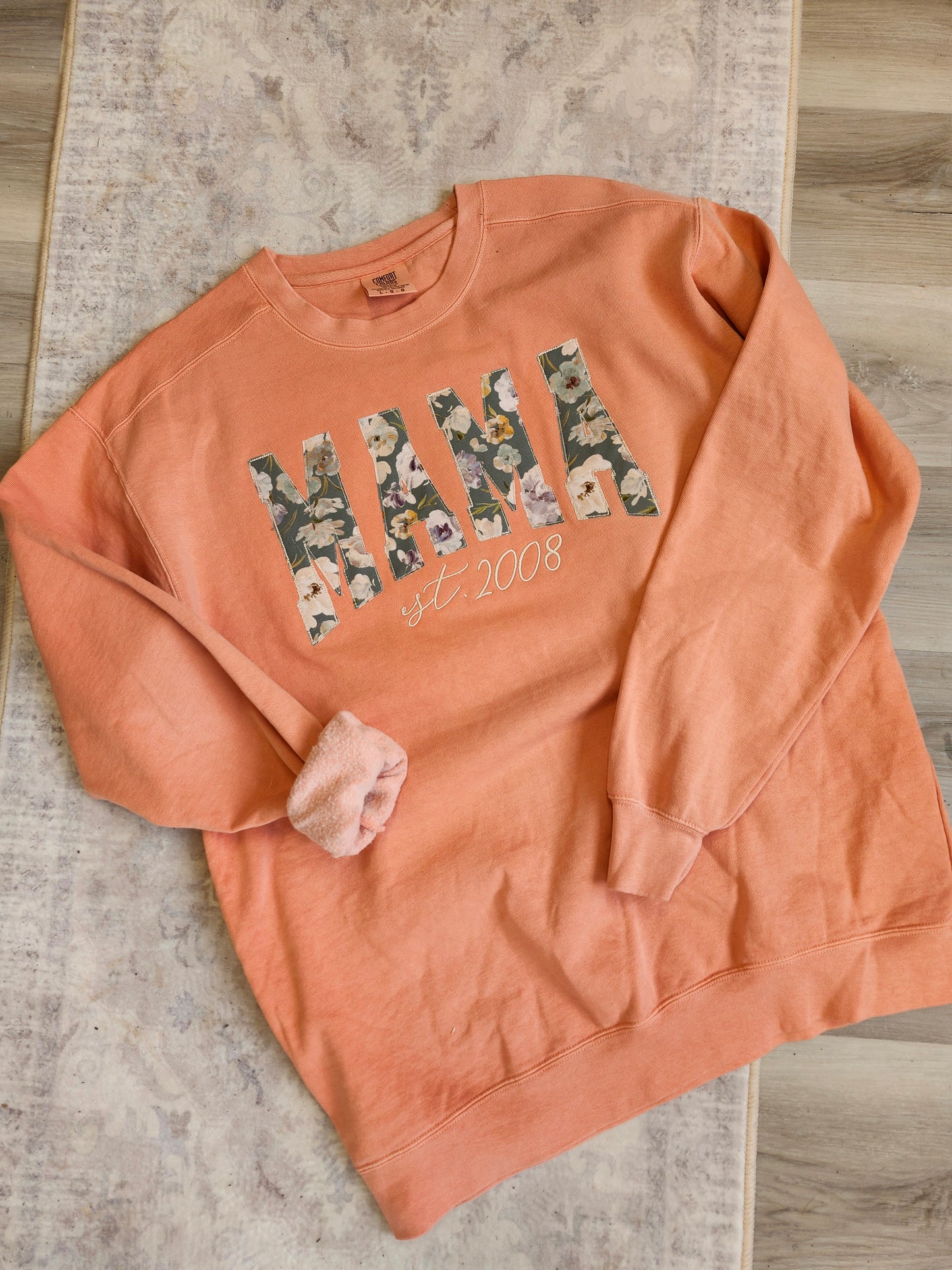 MAMA EST Embroidered Crew